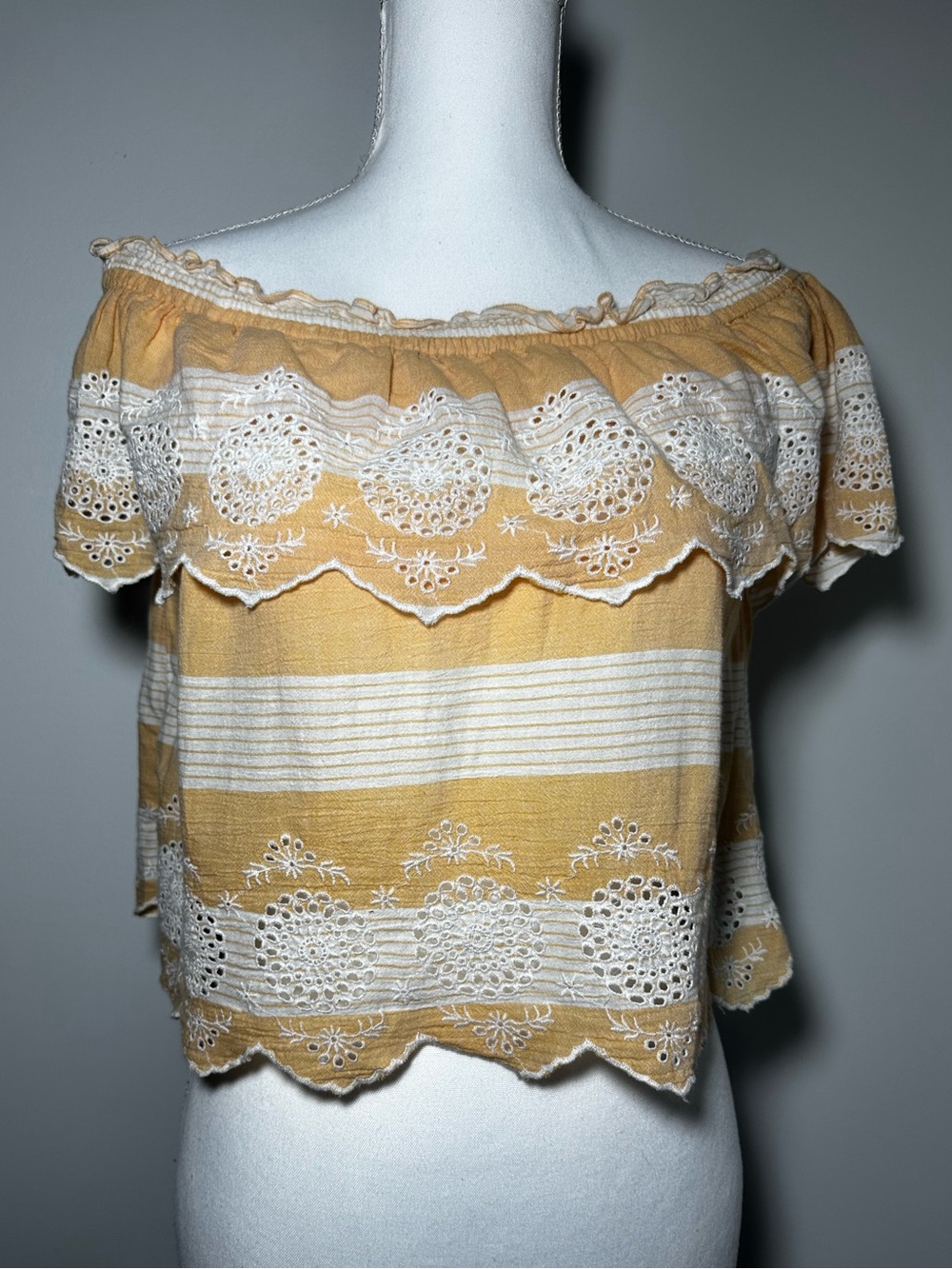 American Eagle Boho Yellow White Stripe Eyelet Lace Crop Top Blouse 100 Cotton